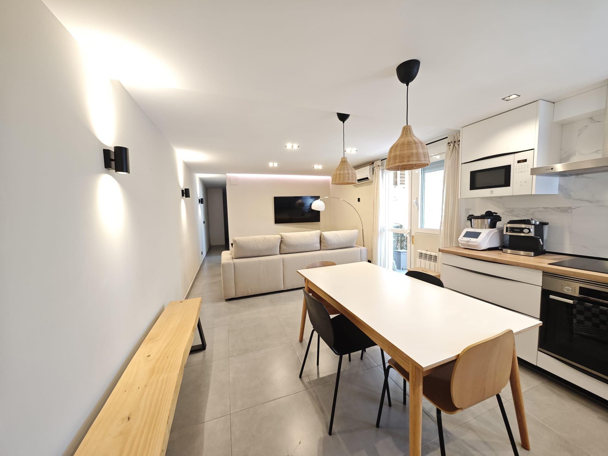 Living room of Flat to rent in  Madrid Capital  with Air Conditioner, Heating and Terrace