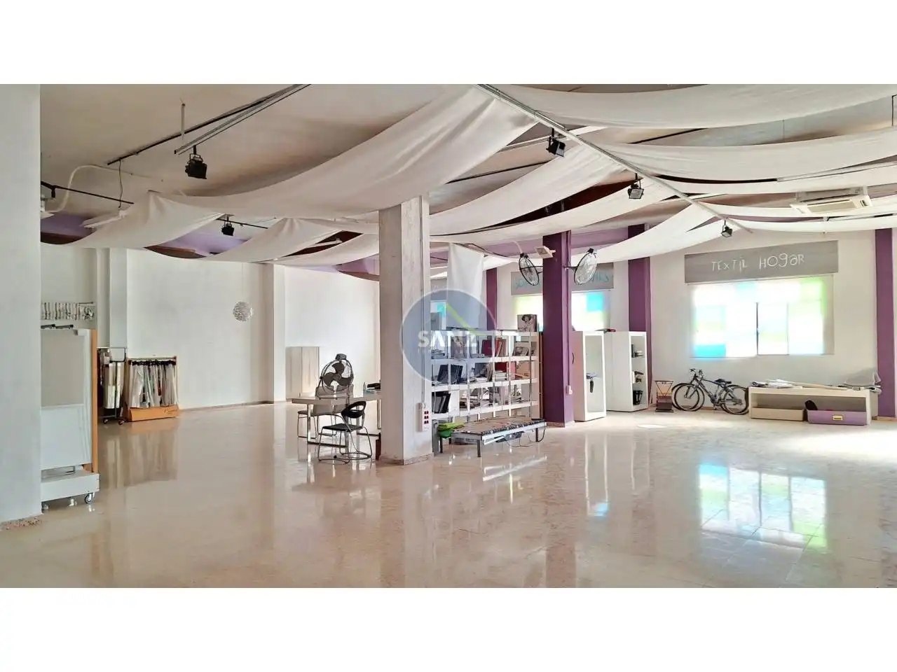 Local comercial en alquiler en Calle Hernan Cortés