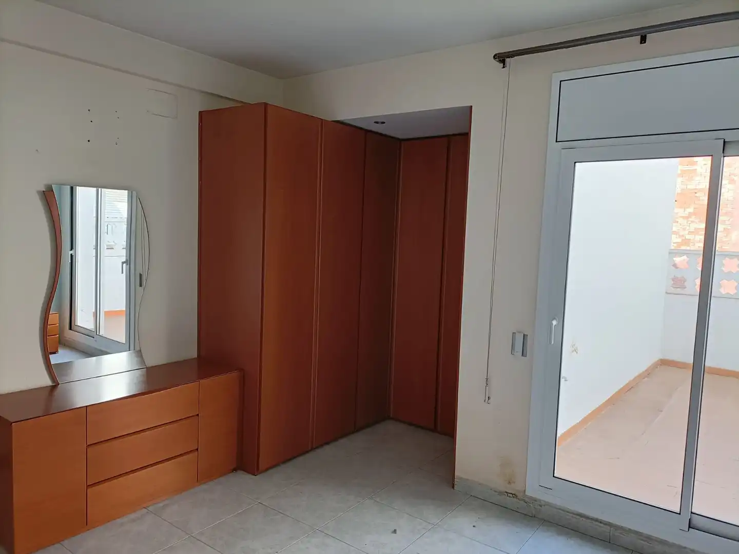 Habitación de Dúplex en venta en Pineda de Mar con Calefacción, Terraza y Amueblado
