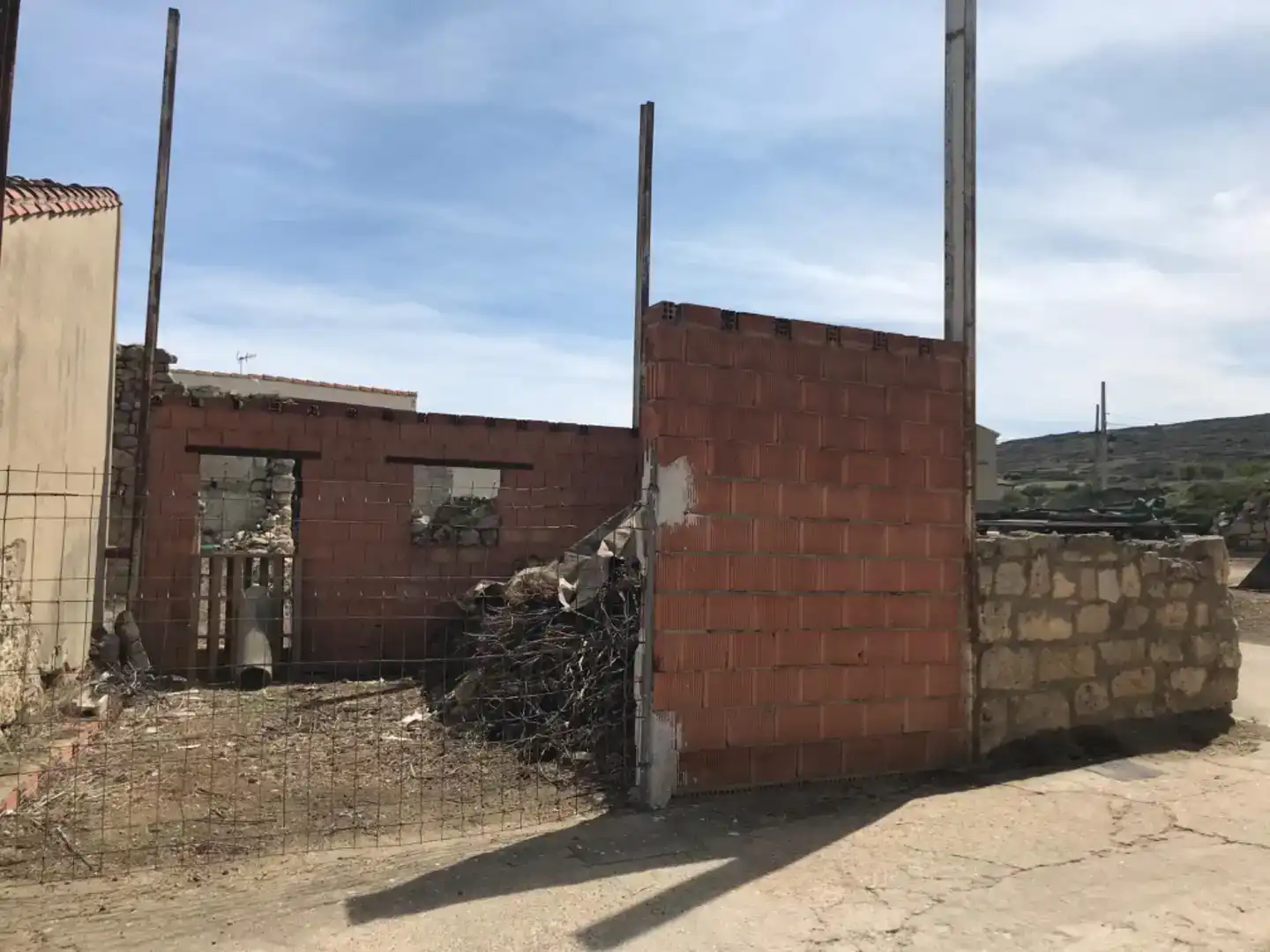 Vista exterior de Finca rústica en venda en Villaquirán de la Puebla, Burgos