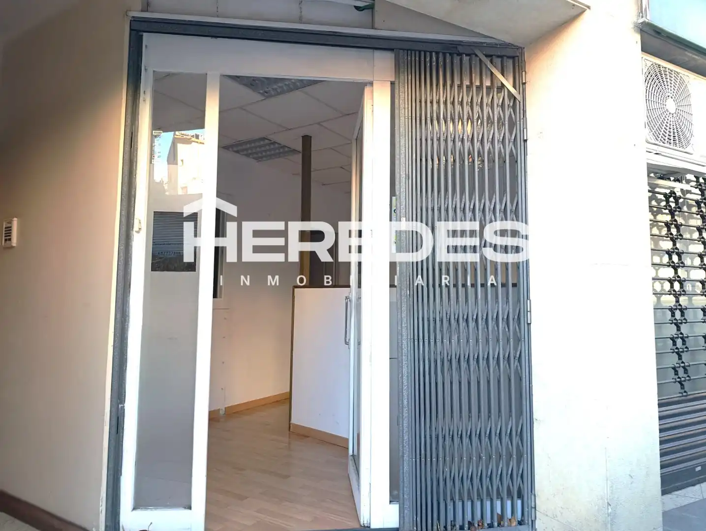Local de alquiler en Torrelles de Llobregat con Aire acondicionado y Calefacción