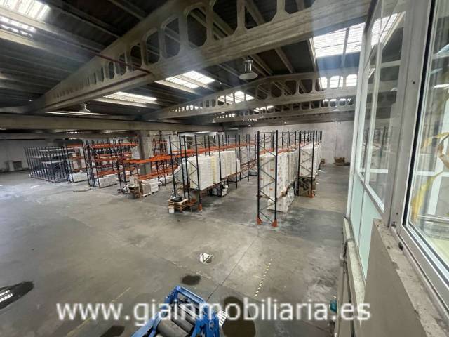 Nave industrial en Alquiler en Calle Freiría, 48 en Cabral - Candeán