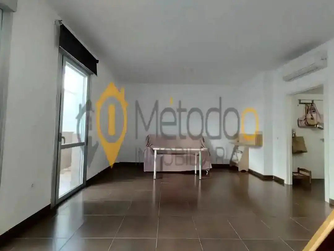 Sala de estar de Casa adosada en venta en La Rinconada con Terraza y Trastero