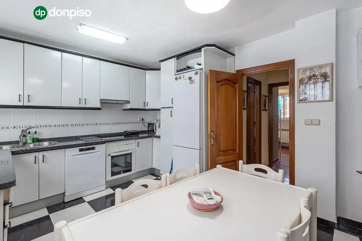 Appartamento con ascensore in vendita a DOCTOR FERMIN GARRIDO, imagen 11