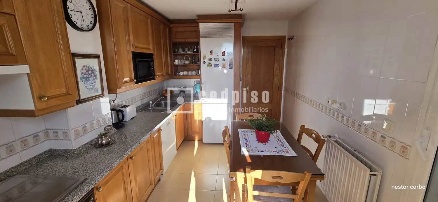 Kitchen of Flat for sale in Torrejón de Ardoz  with Heating, Private garden and Parquet flooring