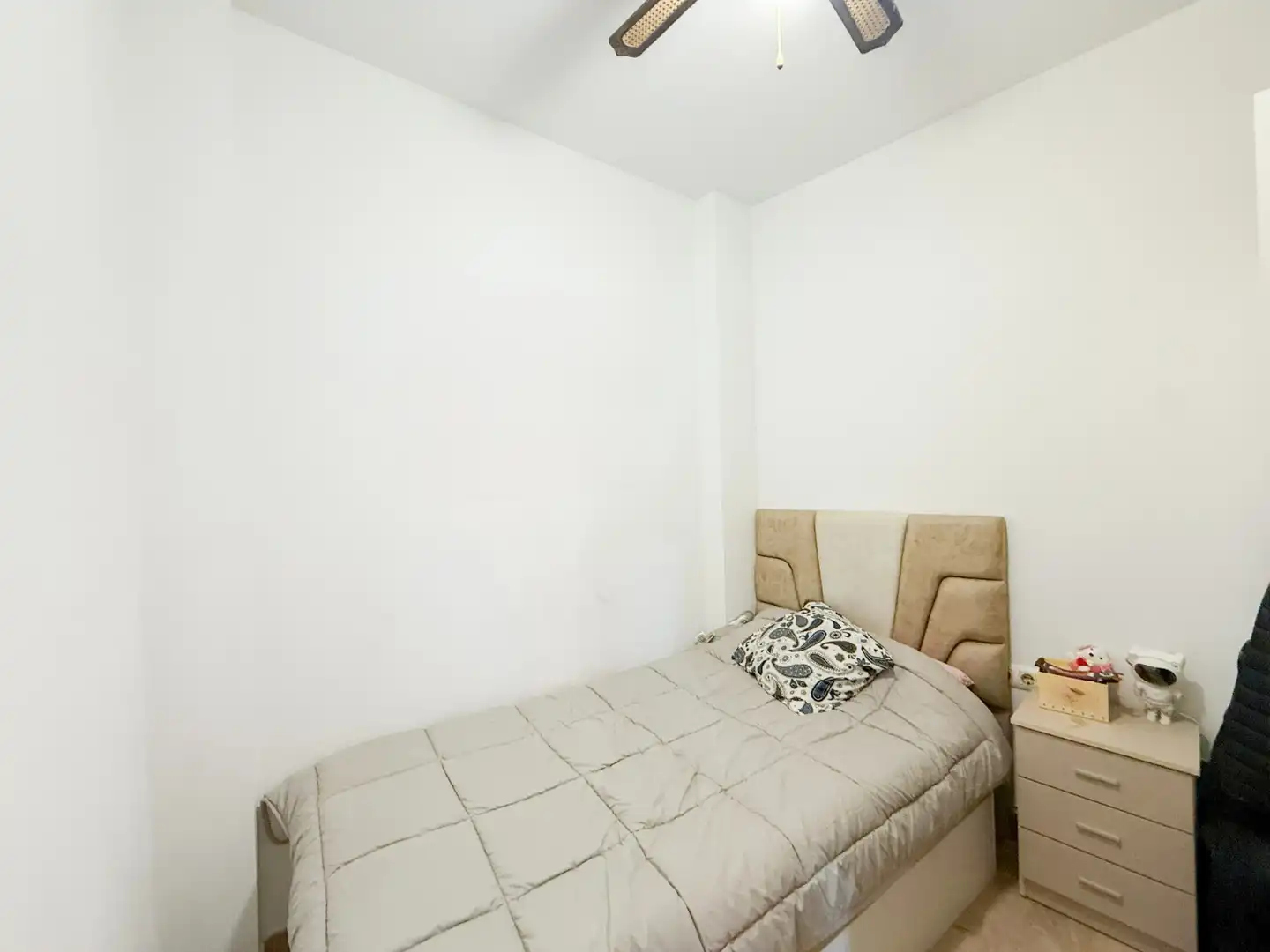 Schlafzimmer von Erdgeschoss zum Verkauf in Águilas mit Abstellraum, Möbliert und Ofen