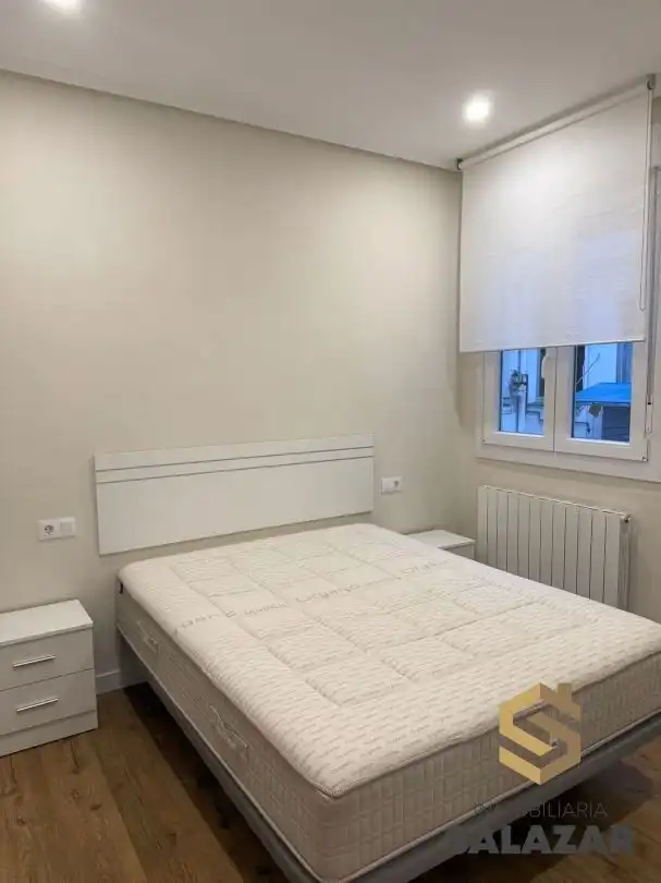 Dormitori de Pis de lloguer en Bilbao  amb Calefacció i Parquet