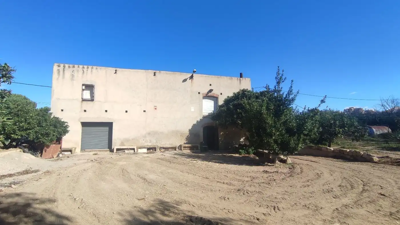 Vista exterior de Finca rústica en venda en Constantí amb Jardí privat, Terrassa i Moblat