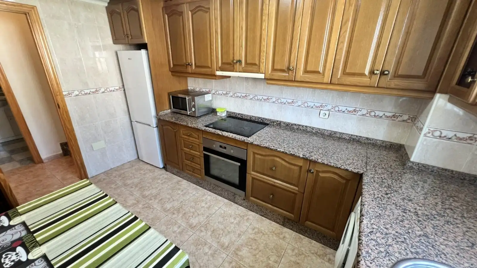 Cocina de Casa adosada en venta en Torrevieja con Aire acondicionado, Jardín privado y Terraza