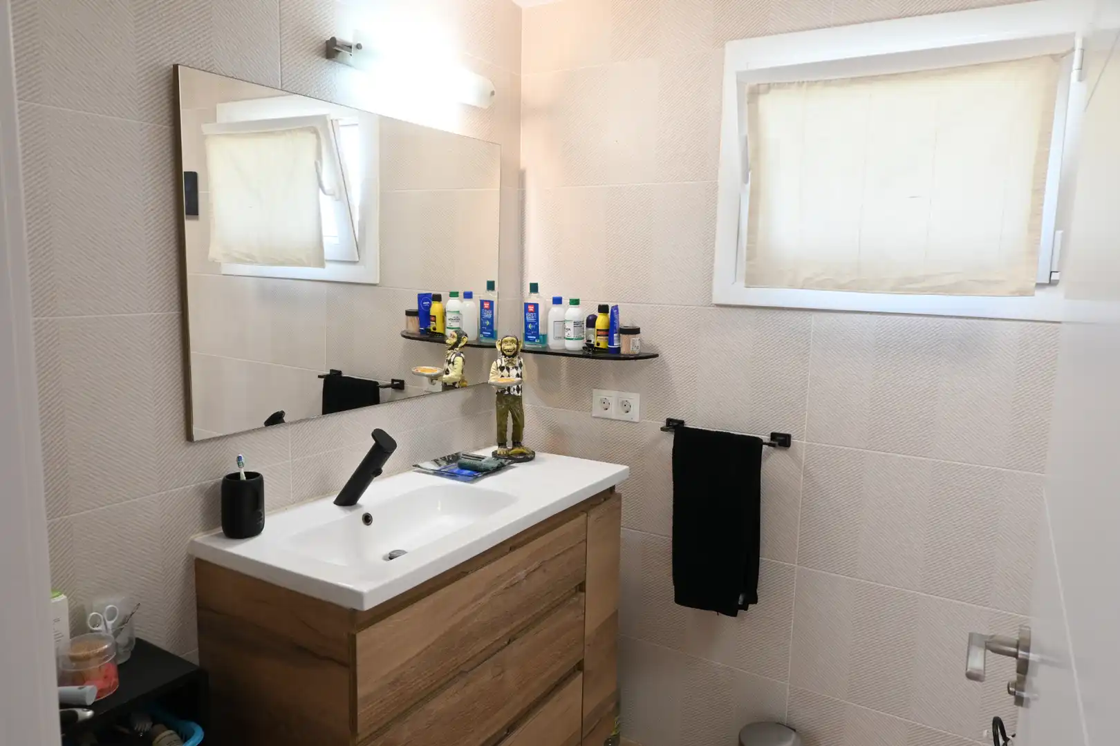 Bany de Casa o xalet en venda en Las Gabias amb Jardí privat, Terrassa i Traster
