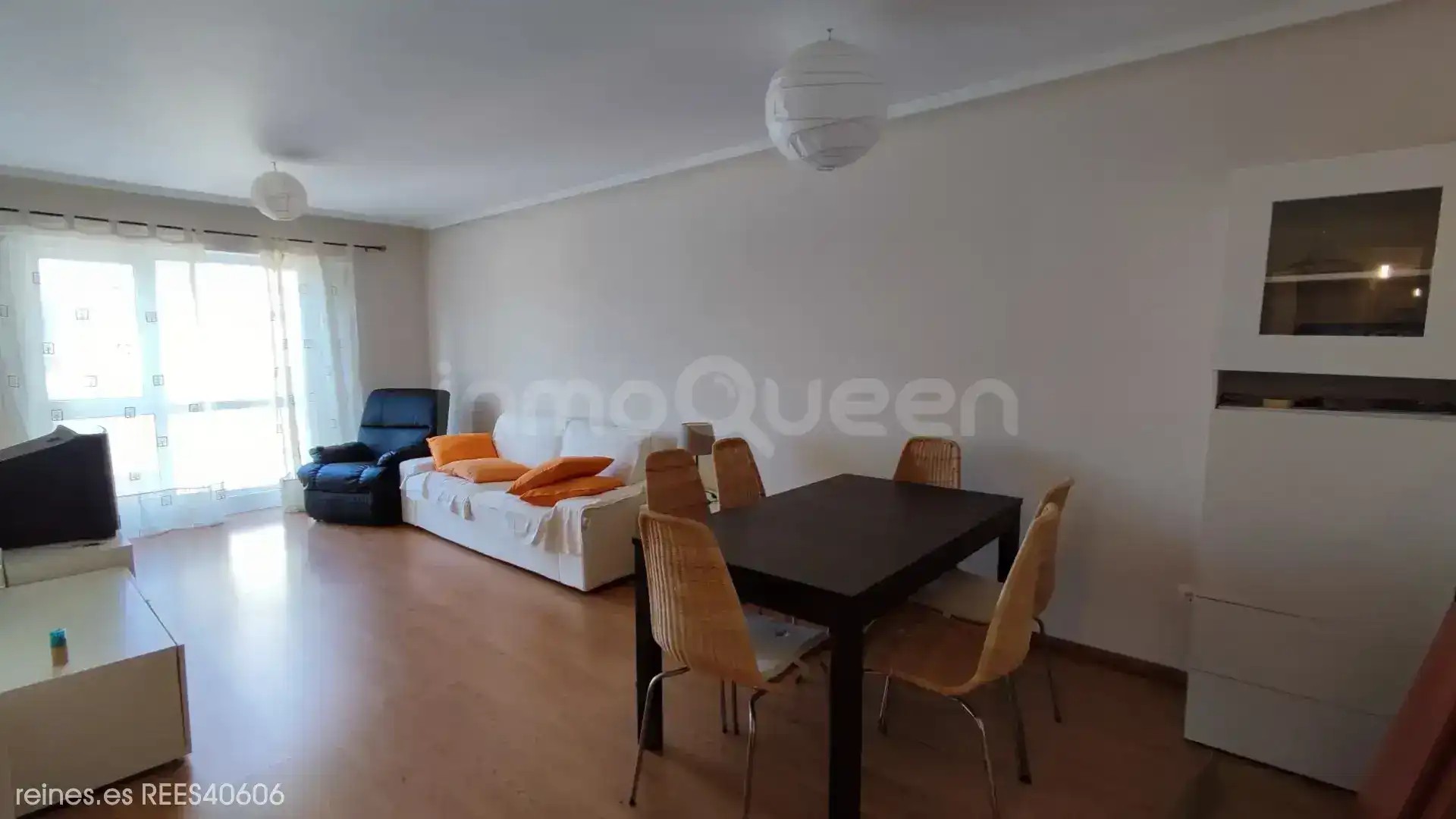 Sala de estar de Piso en venta en Soto del Barco con Calefacción y Amueblado