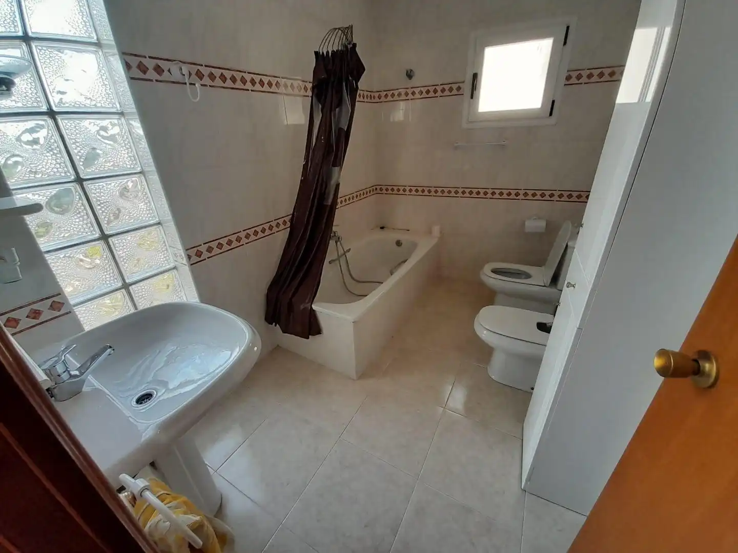 Bathroom of Houses for sale in Benissanet  with Heating, Private garden and Terrace