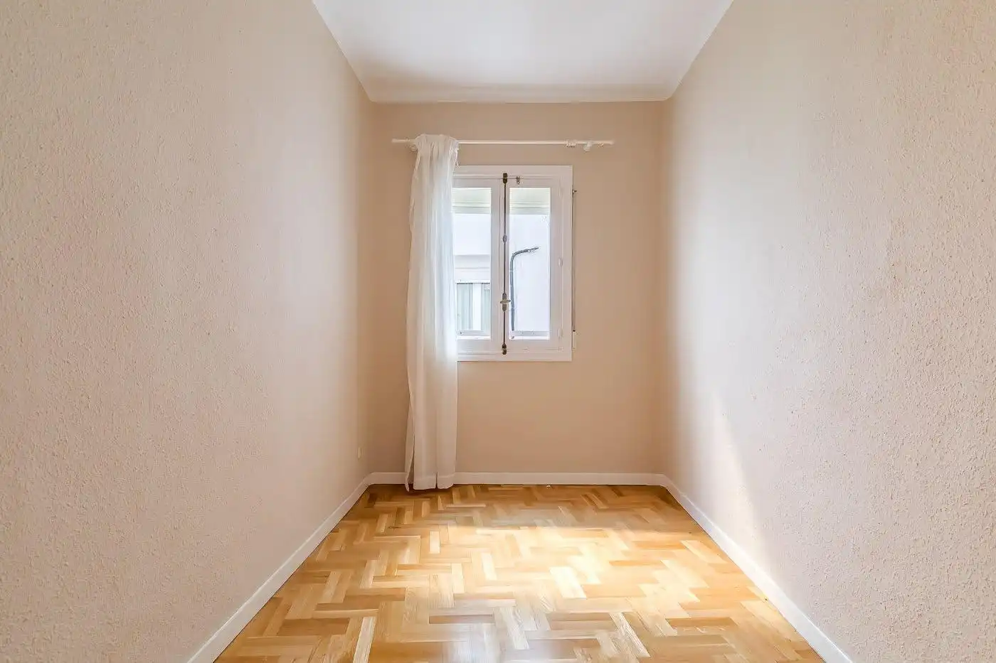 Habitación de Piso en venta en Madrid con Aire acondicionado y Calefacción