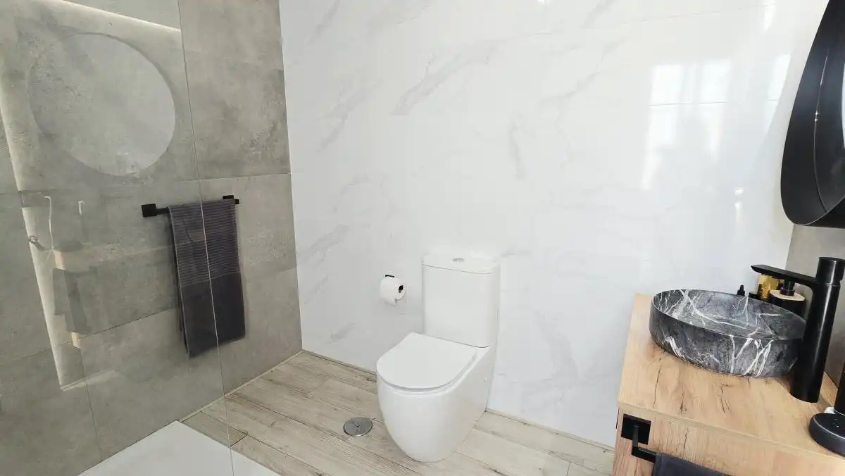 Bathroom of Apartments for sale in Cómpeta  with Air Conditioner, Balcony and Internet
