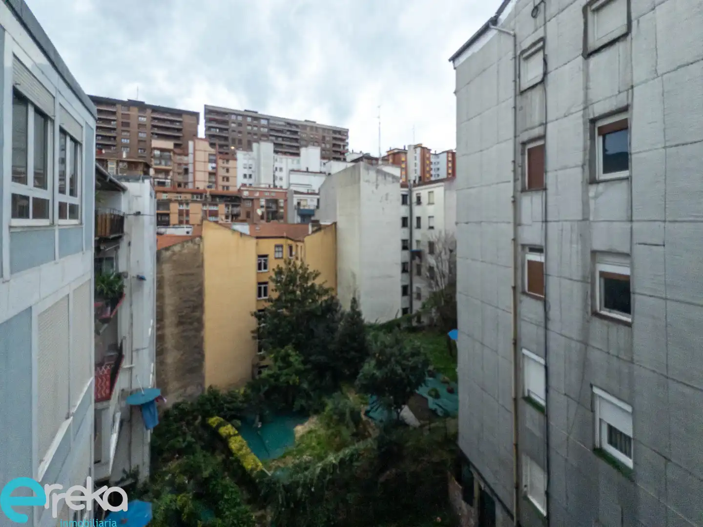 Exterior view of Flat for sale in Bilbao   with Air Conditioner, Heating and Furnished