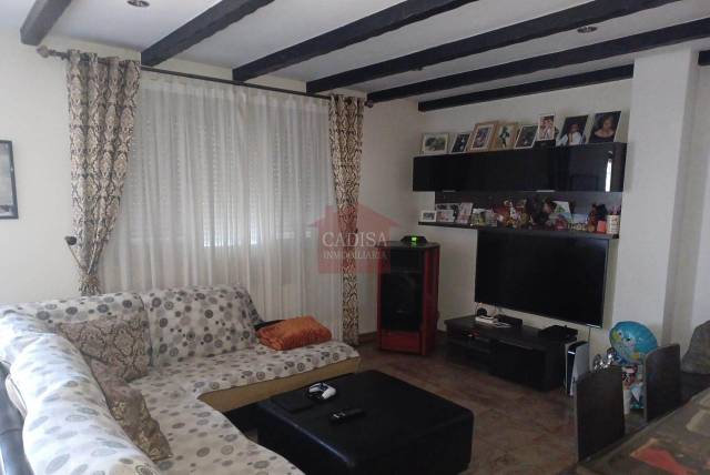 Casa adosada en Venta en La Fuente de San Esteban