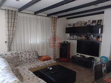 Adosado con balcón en venta en La Fuente de San Esteban