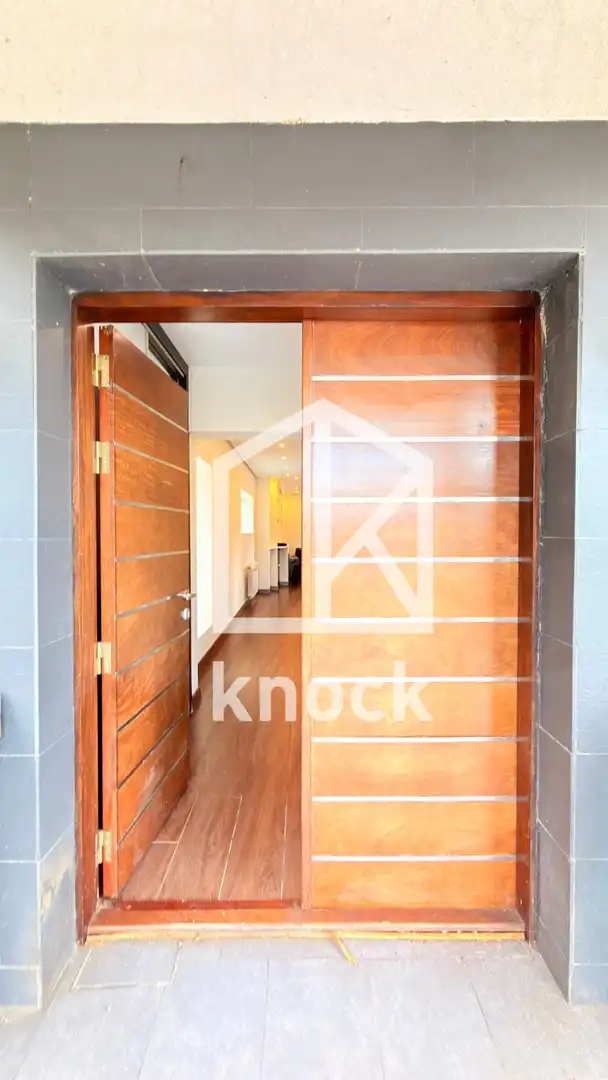 Casa o xalet en venda en Oviedo  amb Calefacció, Parquet i Terrassa