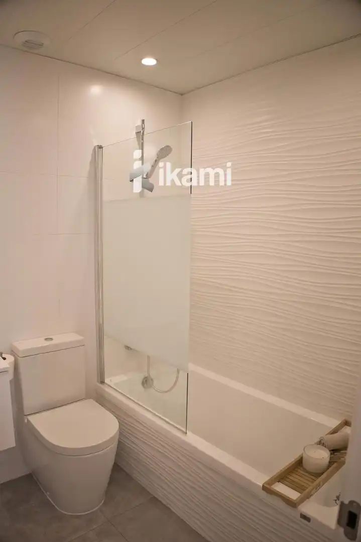Bathroom of Duplexes for sale in Sant Just Desvern  with Air Conditioner, Heating and Terrace