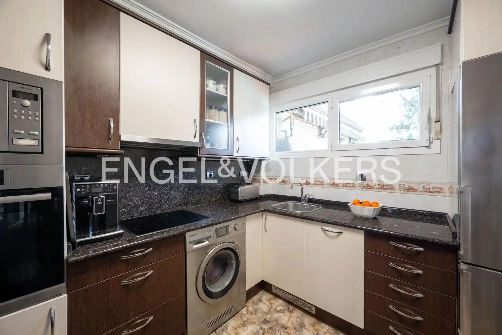 Kitchen of Flat for sale in Donostia - San Sebastián   with Air Conditioner, Heating and Private garden