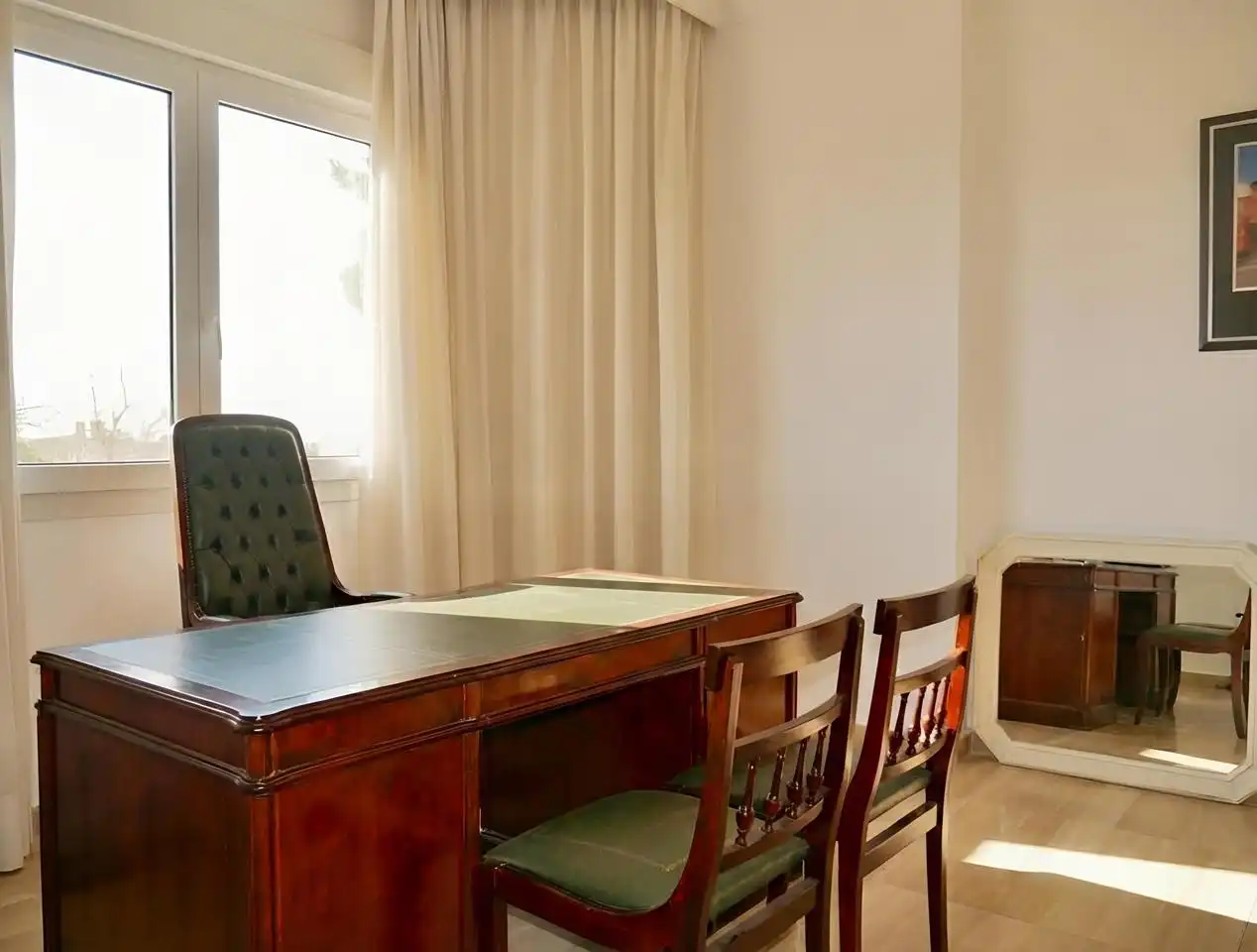 Menjador de Casa o xalet en venda en Tomares amb Aire condicionat, Jardí privat i Parquet
