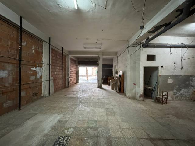 Local comercial en Alquiler en Plaza del Carmen en Centro