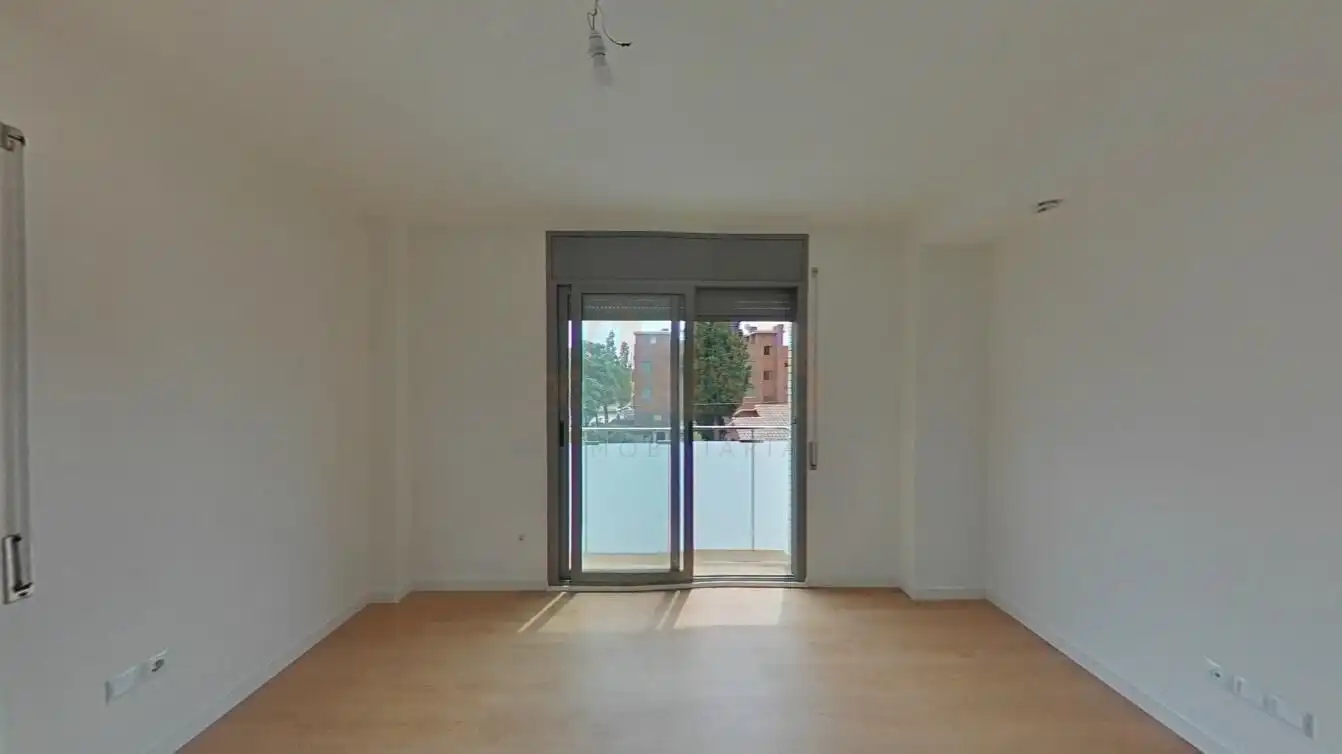 Piso en venta en Castelldefels con Piscina comunitaria