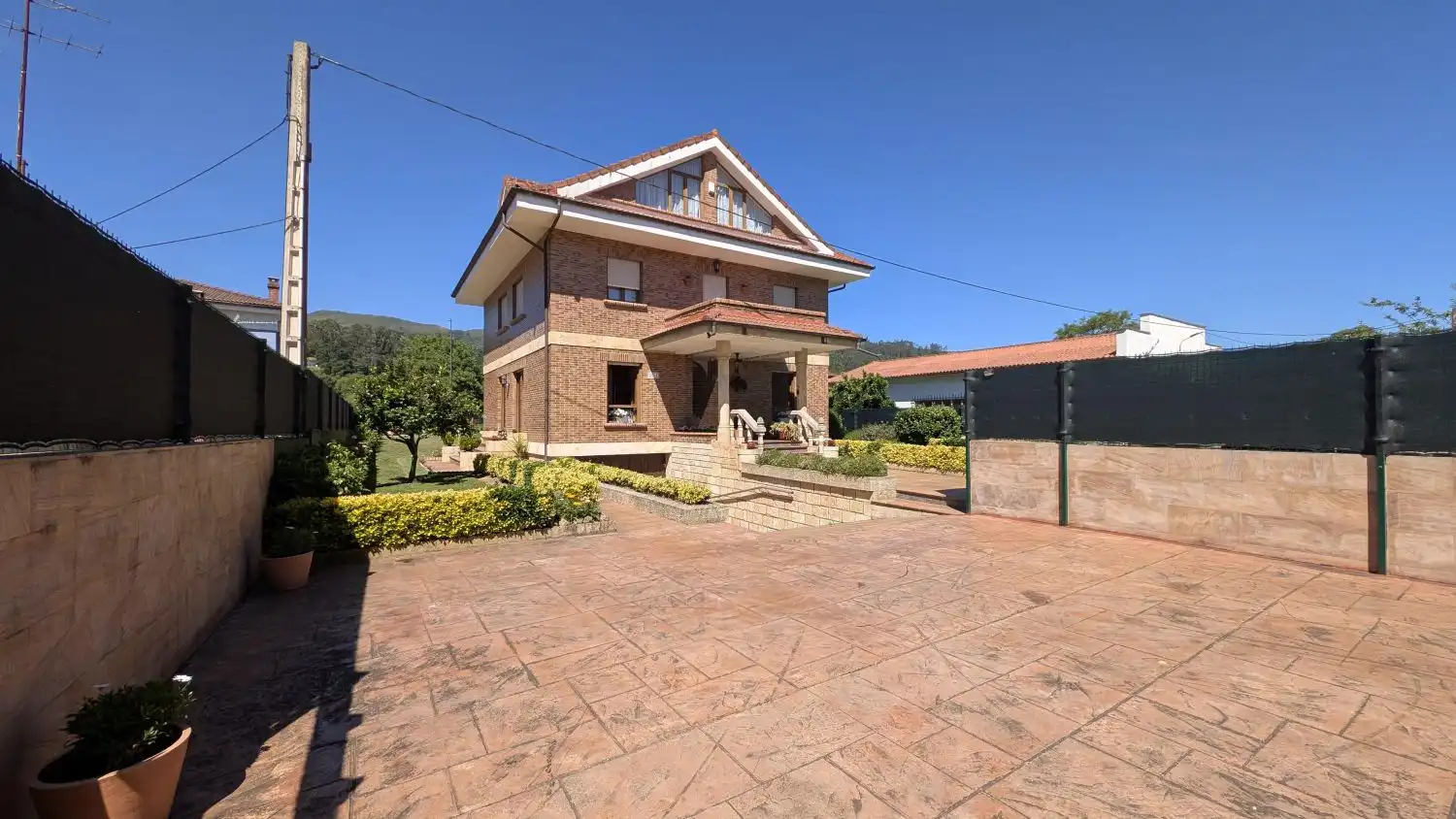 Exterior view of Houses for sale in Los Corrales de Buelna   with Heating, Private garden and Terrace