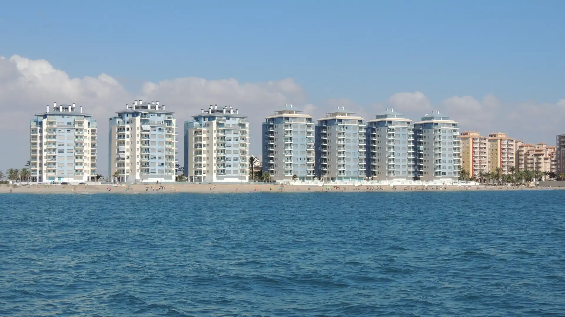 Vista exterior de Apartament en venda en La Manga del Mar Menor amb Aire condicionat, Calefacció i Terrassa