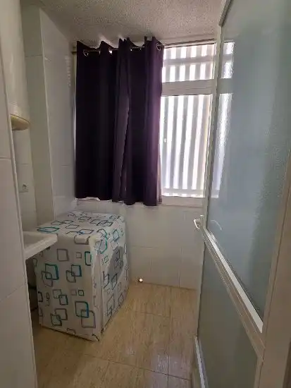 Baño de Apartamento en venta en La Manga del Mar Menor con Terraza, Amueblado y Balcón
