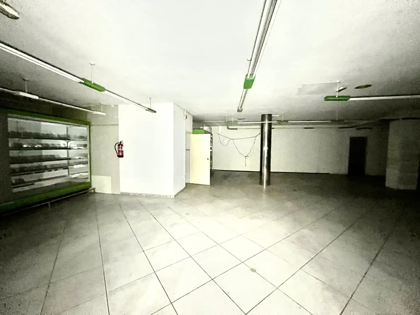 Business premises for sale in Carrer de l'Alcalde Armengou, imagen 17