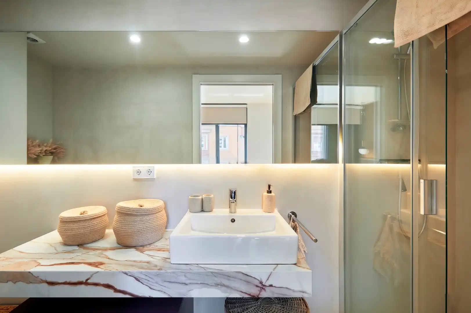 Baño de Dúplex en venta en Barcelona con Aire acondicionado, Calefacción y Parquet
