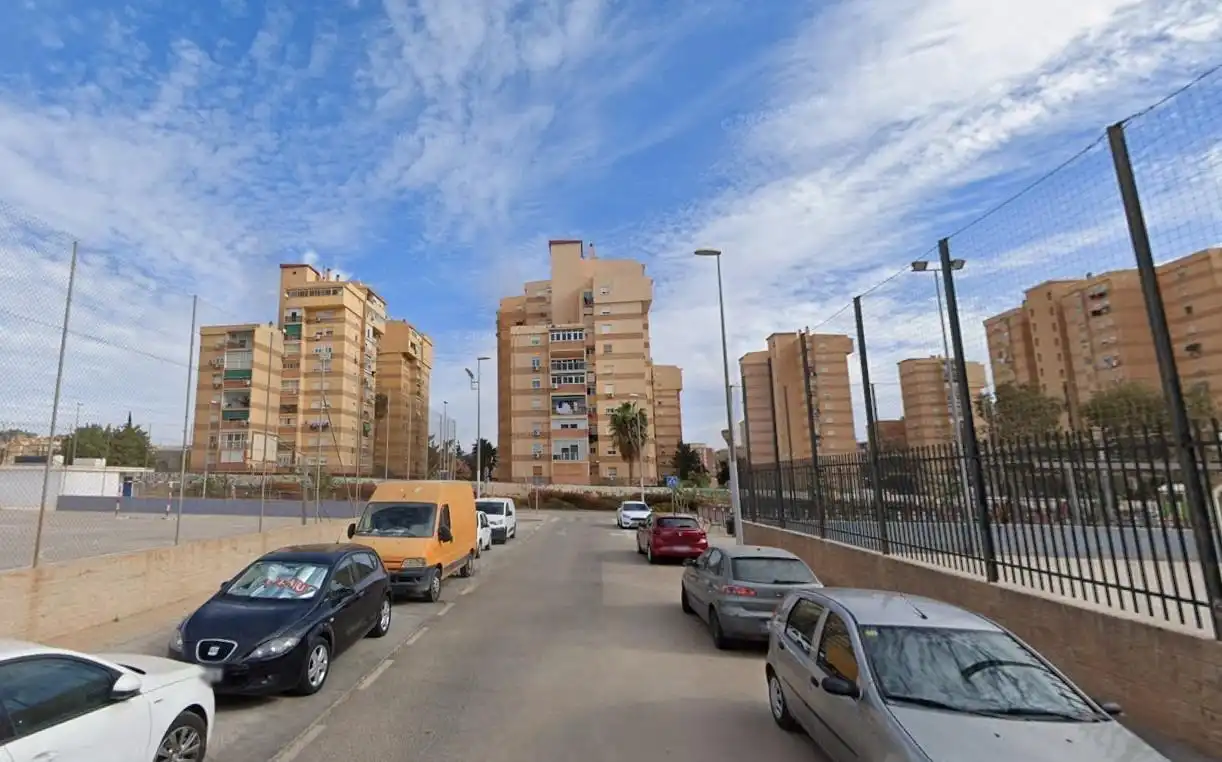 Piso con jardín en venta en Carretera de Cádiz