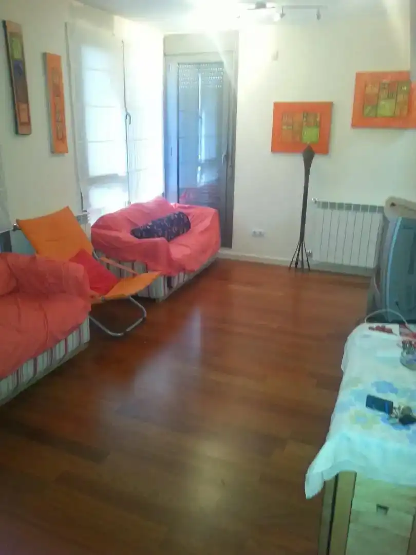 Sala de estar de Dúplex en venta en Biescas con Parquet, Trastero y Piscina
