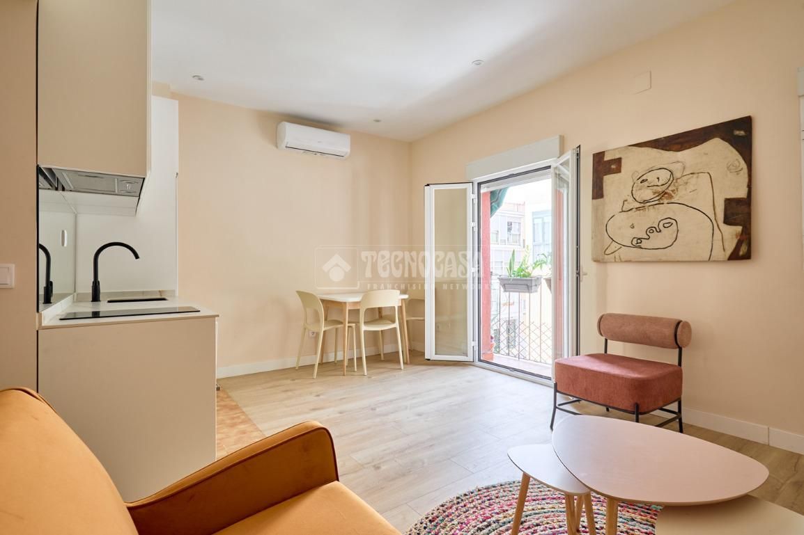 Dormitori de Pis en venda en  Madrid Capital amb Balcó