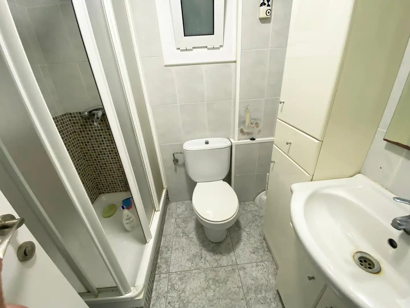 Bany de Pis en venda en L'Hospitalet de Llobregat amb Balcó