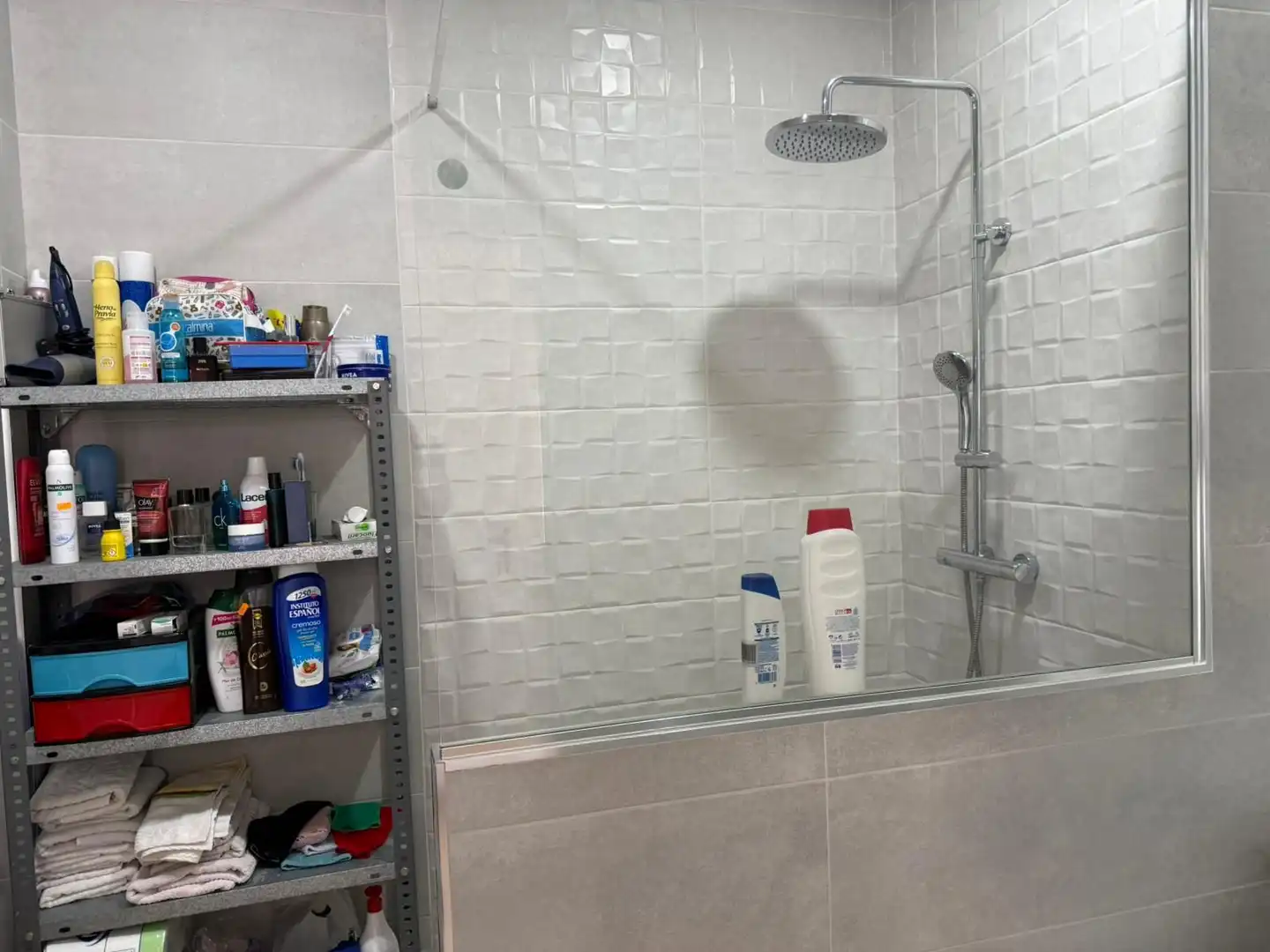 Badezimmer von Gebäude zum Verkauf in Utrera