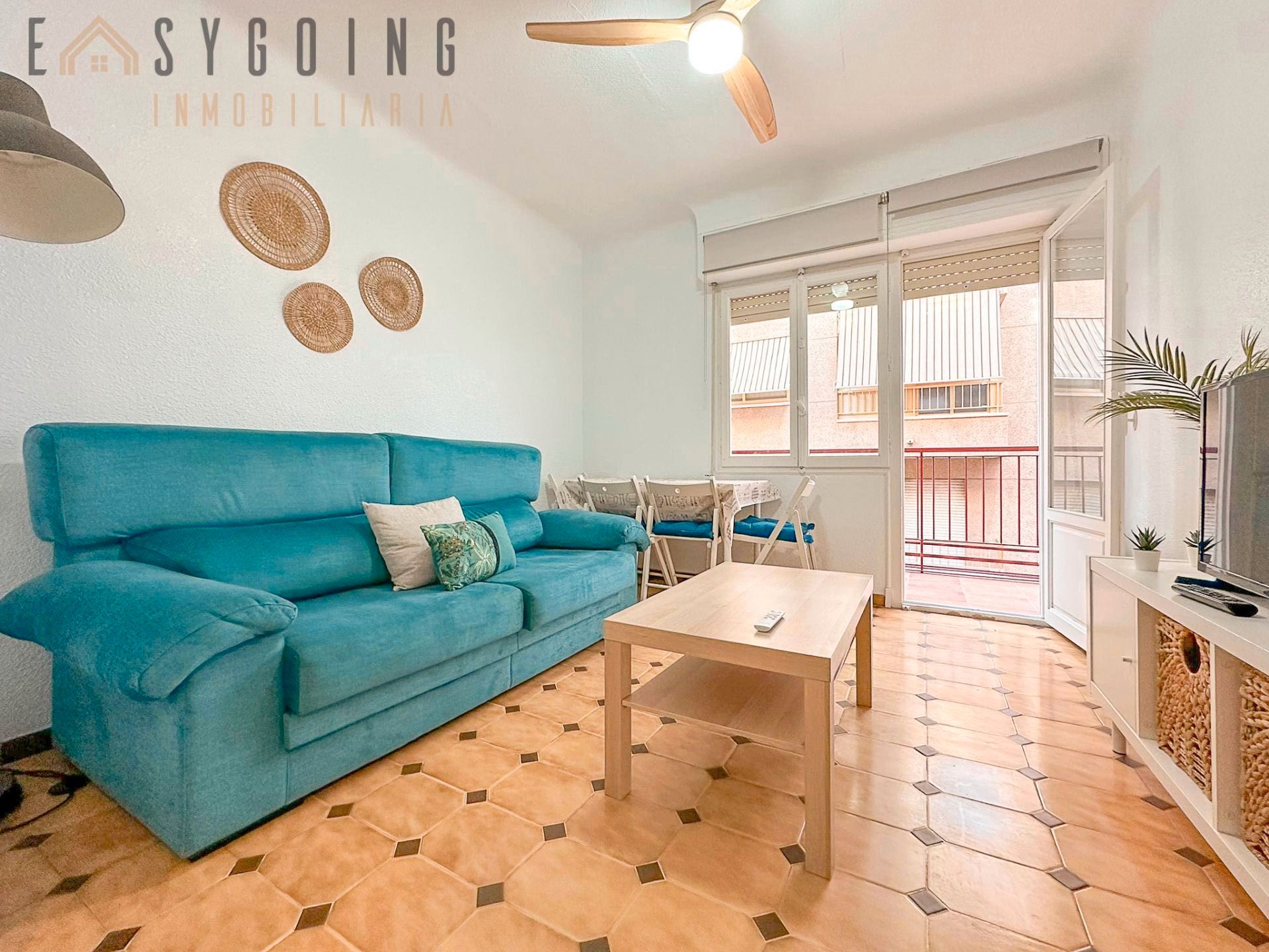 Sala d'estar de Apartament en venda en Santa Pola amb Terrassa i Moblat