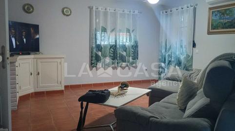 Foto 2 de Casa adosada en venda a Bajadilla - Fuente Nueva, Algeciras