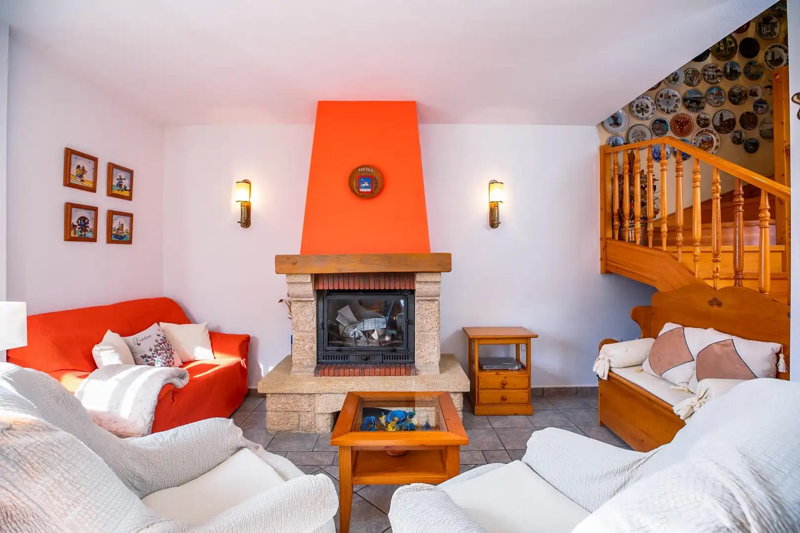 Sala de estar de Dúplex en venta en Biescas con Calefacción, Trastero y Amueblado