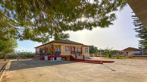 CHALET DE CAMPO EN ELS POBLETS CON 11310 METROS DE PARCELA