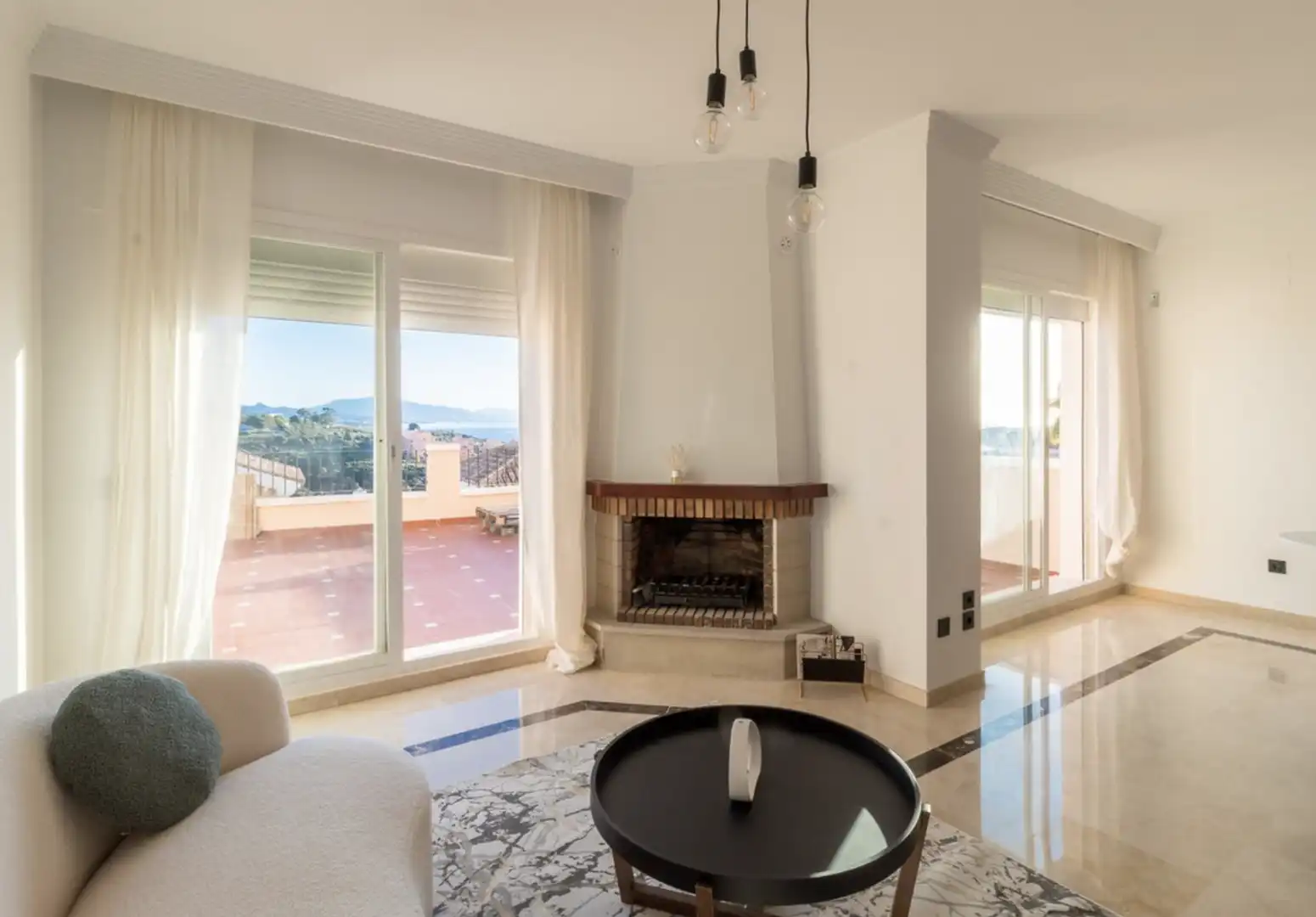 Casa a schiera con terrazza in vendita a La Duquesa, imagen 4