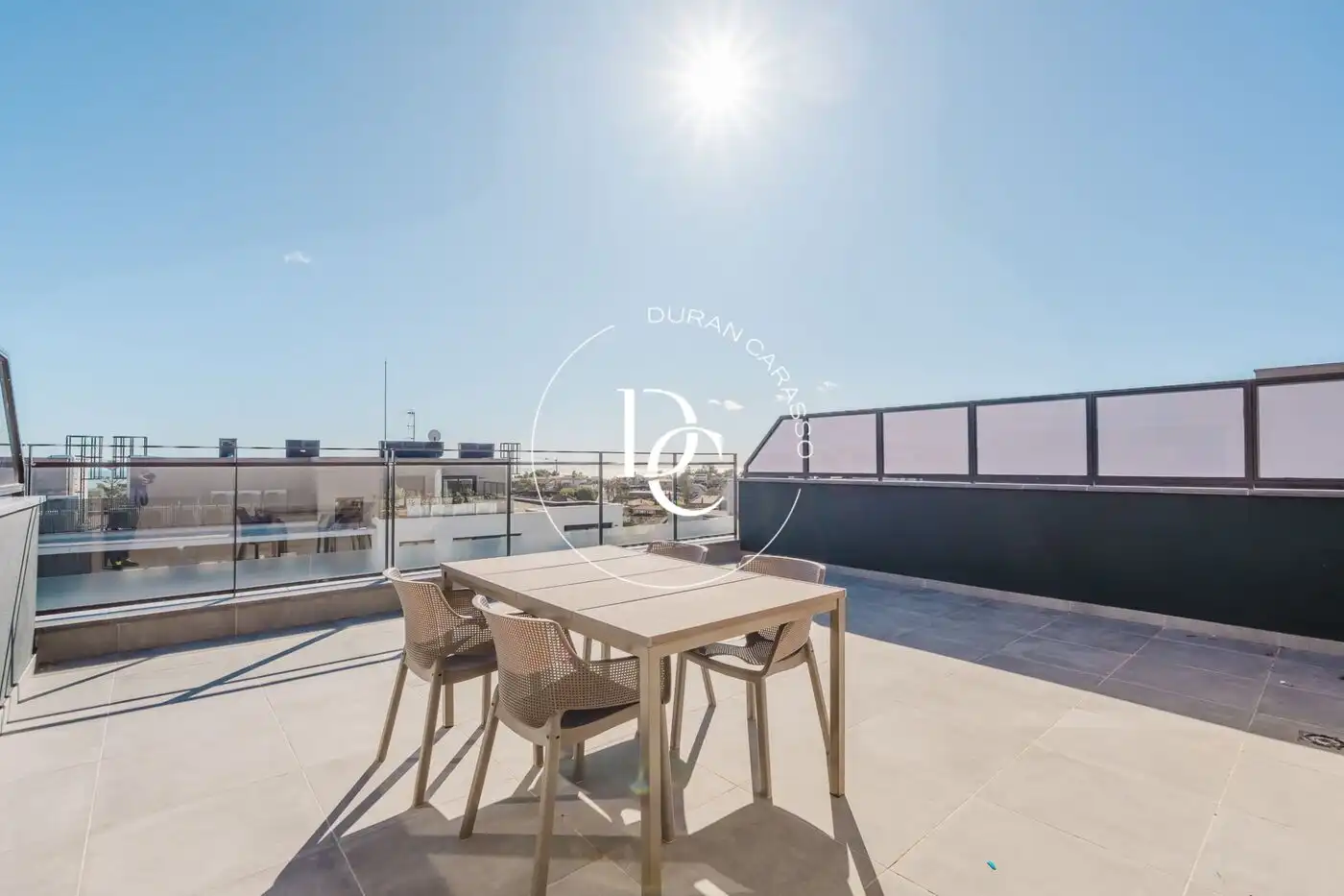 Terrasse von Maisonette zur Miete in Vilanova i la Geltrú mit Klimaanlage, Heizung und Terrasse
