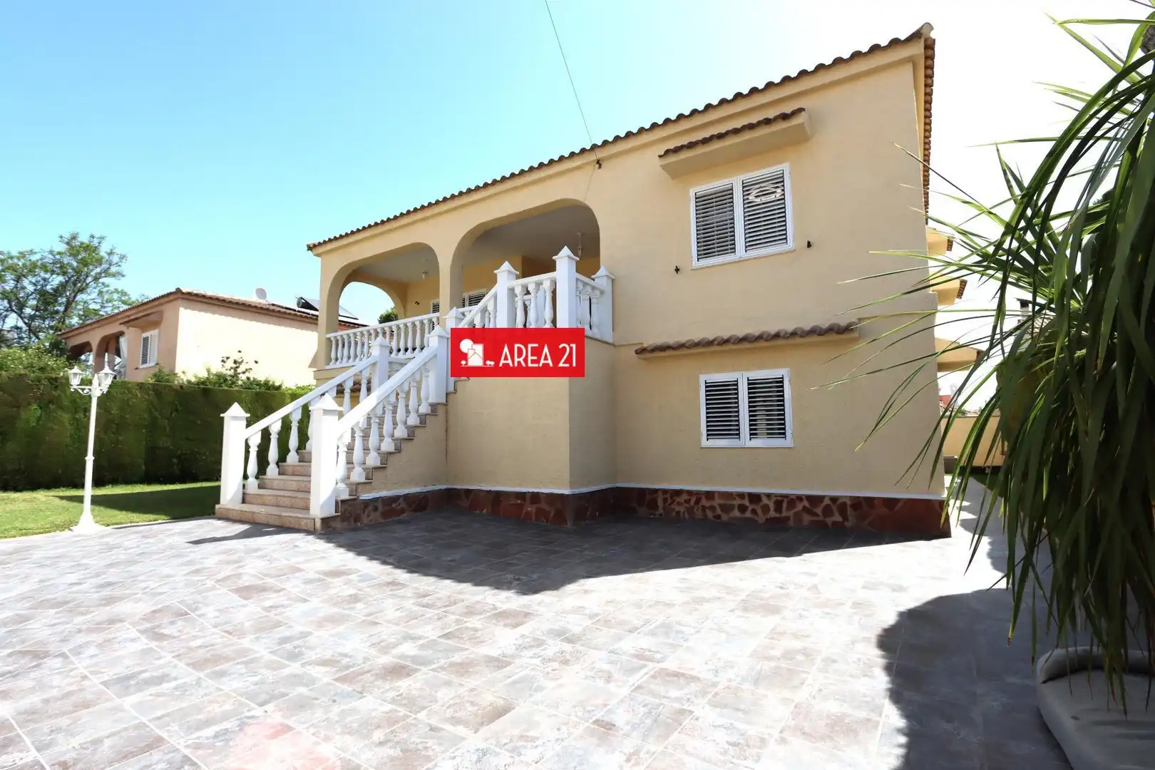 Exterior view of Houses for sale in La Pobla de Vallbona  with Heating, Terrace and Storage room