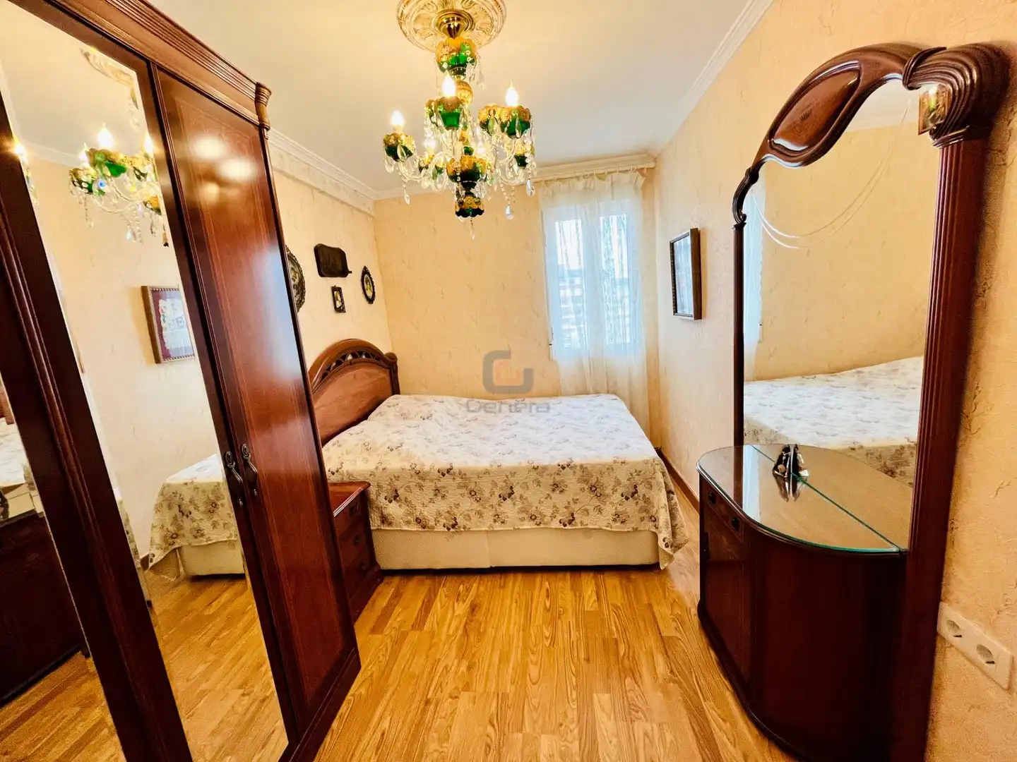 Habitación de Piso en venta en Alicante / Alacant con Aire acondicionado, Terraza y Amueblado