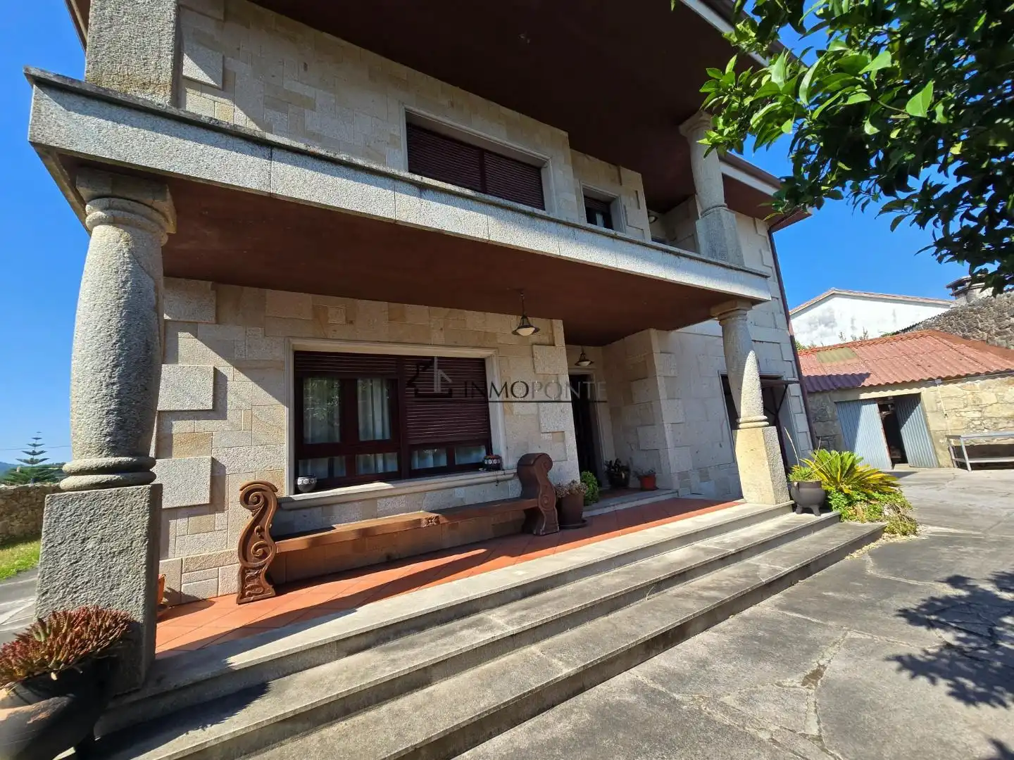 Vista exterior de Casa o xalet en venda en Valga amb Calefacció, Jardí privat i Terrassa