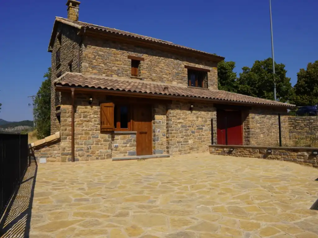 Vista exterior de Casa o xalet de lloguer en Aínsa-Sobrarbe