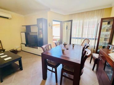 Piso con balcón en venta en Llevant