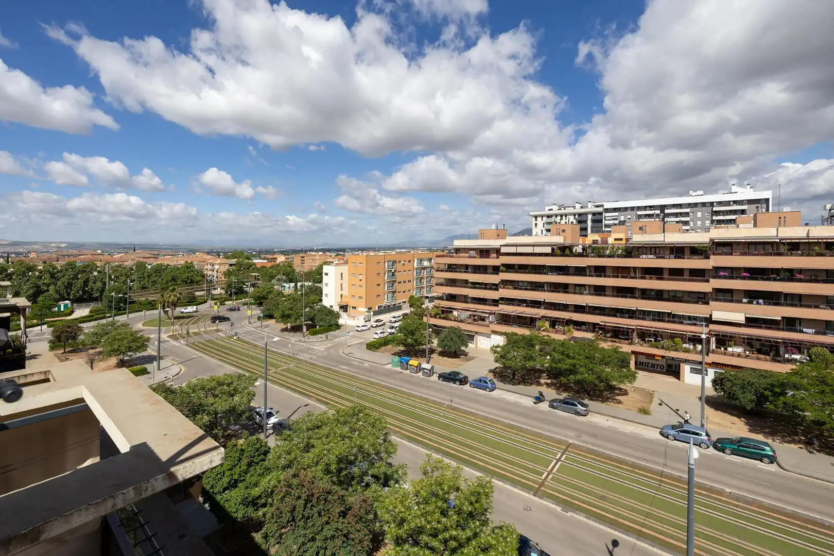 Vista exterior de Pis en venda en Granada amb Aire condicionat, Calefacció i Parquet