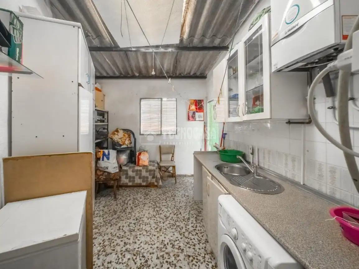 Cocina de Casa adosada en venta en Campo Real con Aire acondicionado